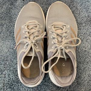 Adidas cloudfoam sneakers